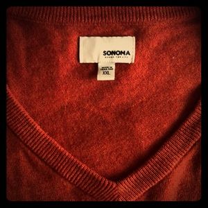 Men’s burnt orange V neck sweater
